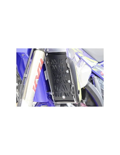 Side view of the radiator braces in aluminum for Sherco SE250R / SE300R