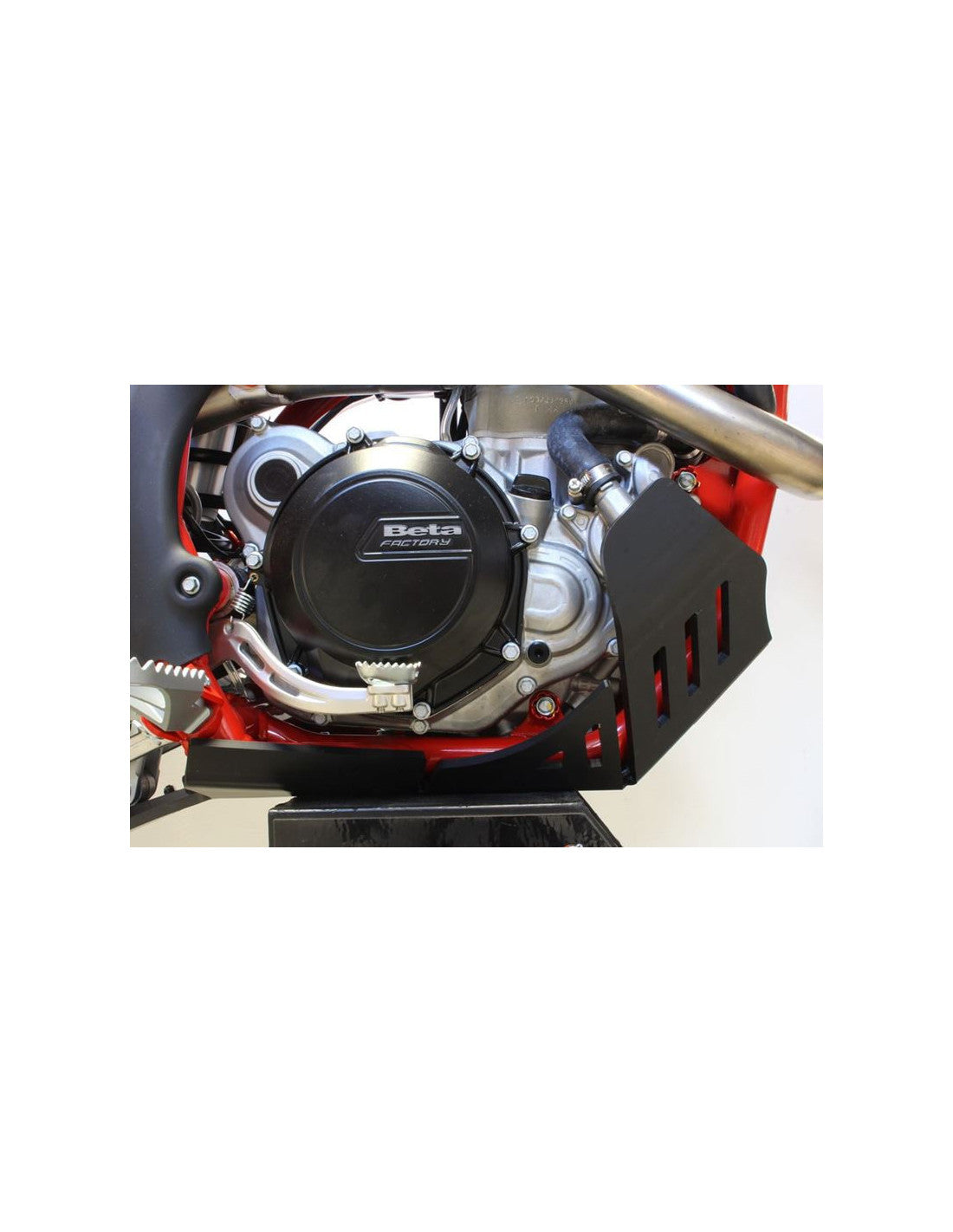 Côté droit du sabot noir en plastique PEHD avec protection de biellette pour Beta Enduro 4T