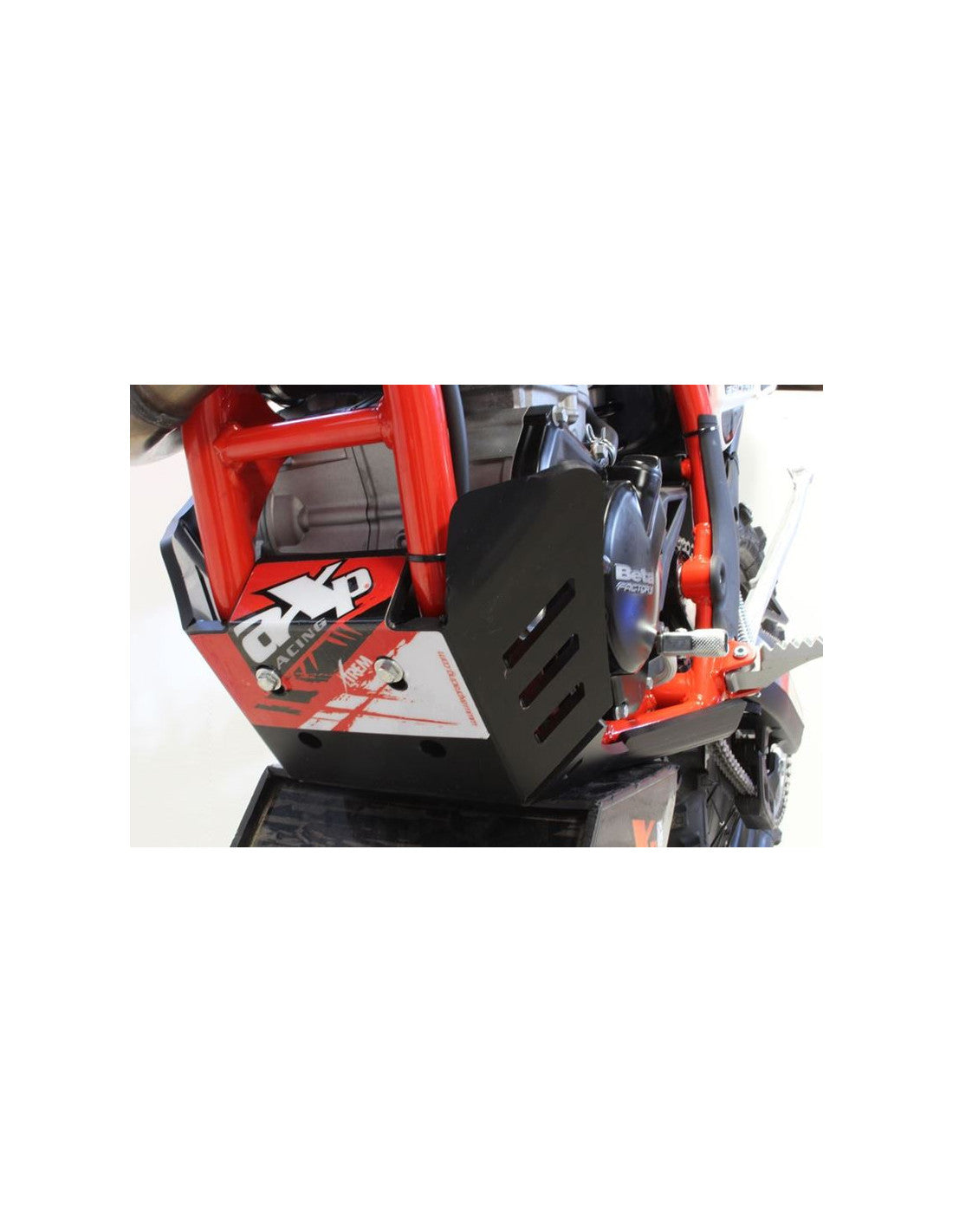 Côté gauche du sabot noir en plastique PEHD avec protection de biellette pour Beta Enduro 4T