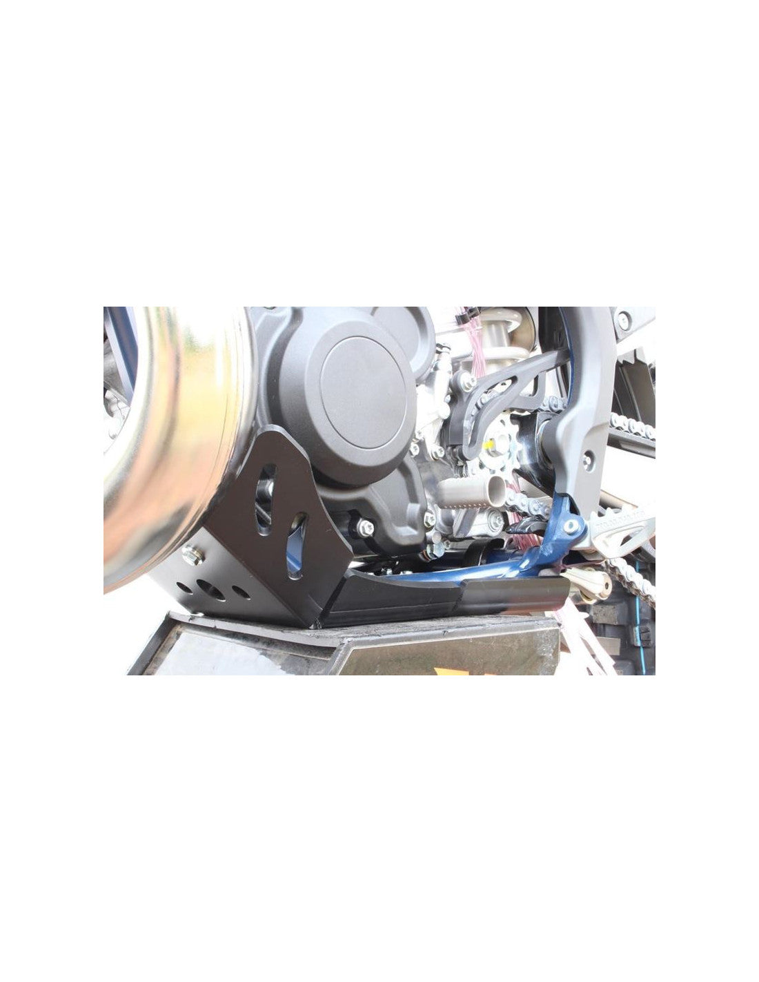 Left side of the black HDPE plastic skid plate with linkage guard for GasGas - KTM - Husqvarna enduro 2T
