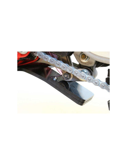 Vue rapprochée de la protection de biellette du sabot noir en plastique PEHD pour GasGas Enduro 2T