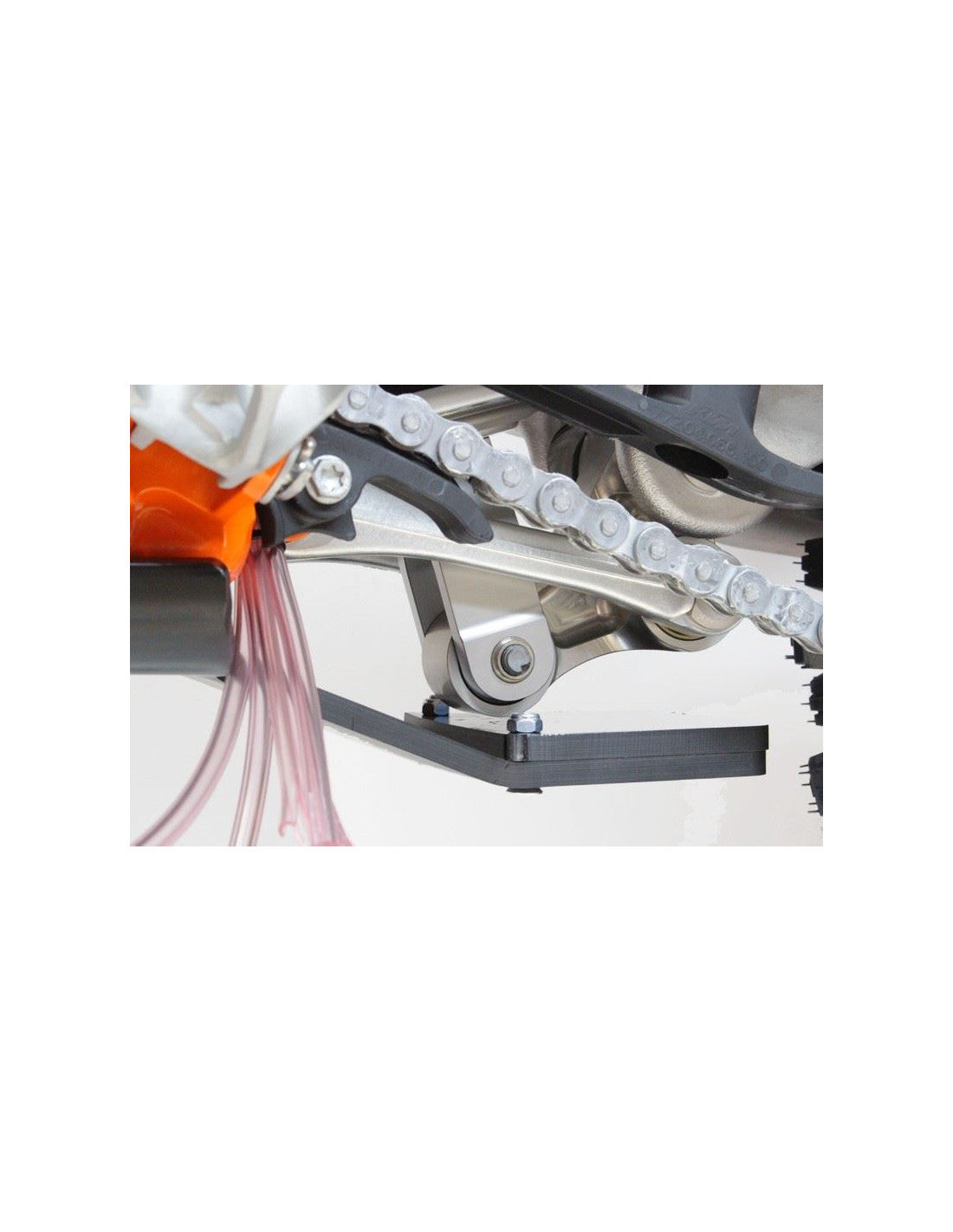 Vue rapprochée de la protection de biellette du sabot noir en plastique PEHD pour KTM - Husqvarna 250 / 300 2T