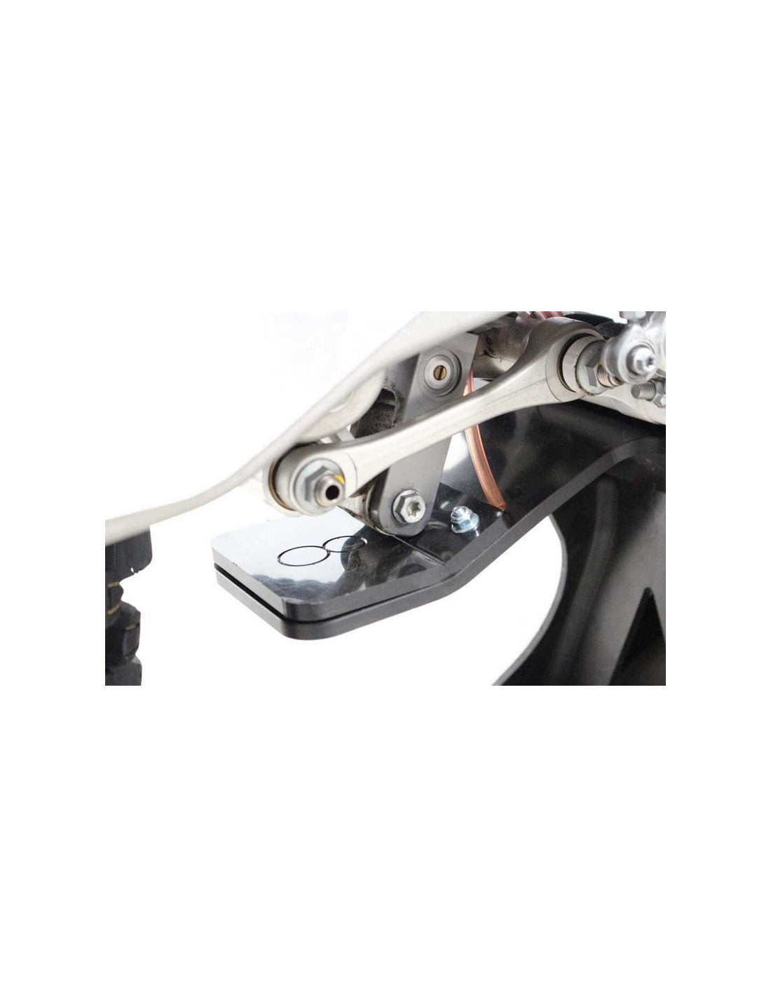 Vue rapprochée de la protection de biellette du sabot noir en plastique PEHD pour KTM - Husqvarna 2T