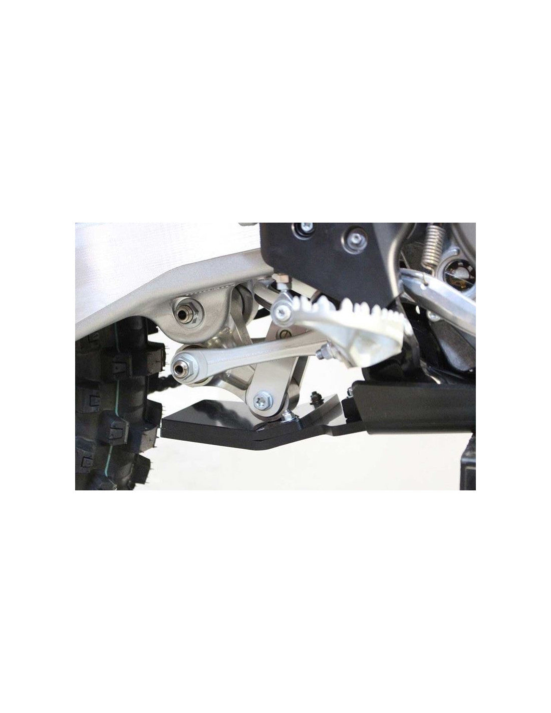 Vue rapprochée de la protection de biellette du sabot noir en plastique PEHD pour KTM - Husqvarna 450 / 501